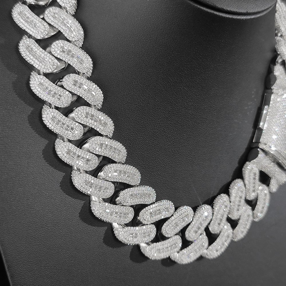 29MM Baguette Cuban Link Chain - Image 3